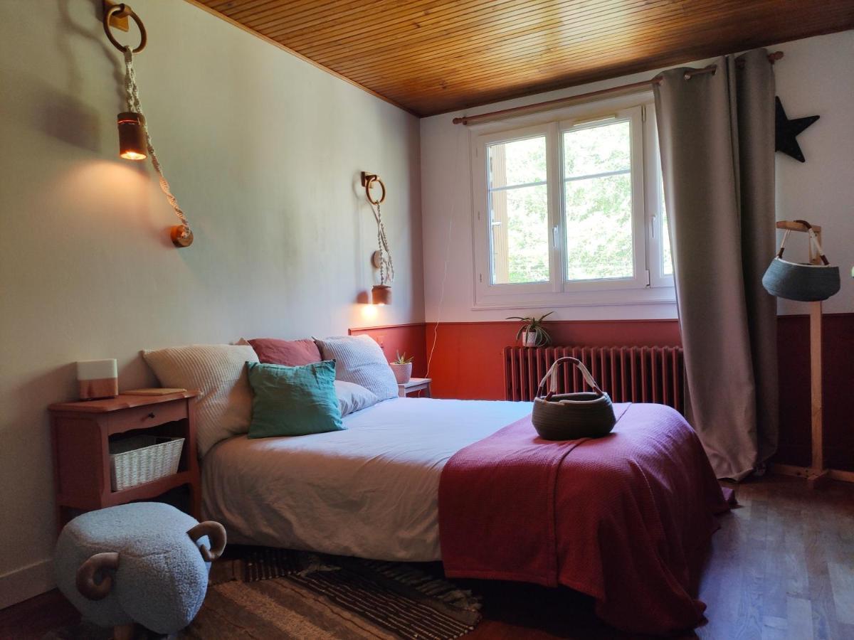 Bed and Breakfast Chambre En Campagne A 15 Min Circuit ! à Changé Extérieur photo